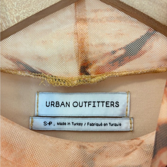 UO Alessia Mock Neck Mini Dress in Desert Horse Print - Picture 3 of 10